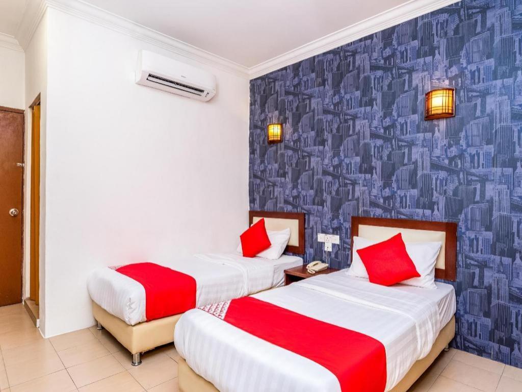 Super Oyo 1114 Neo Pegasus Hotel Segamat Bagian luar foto