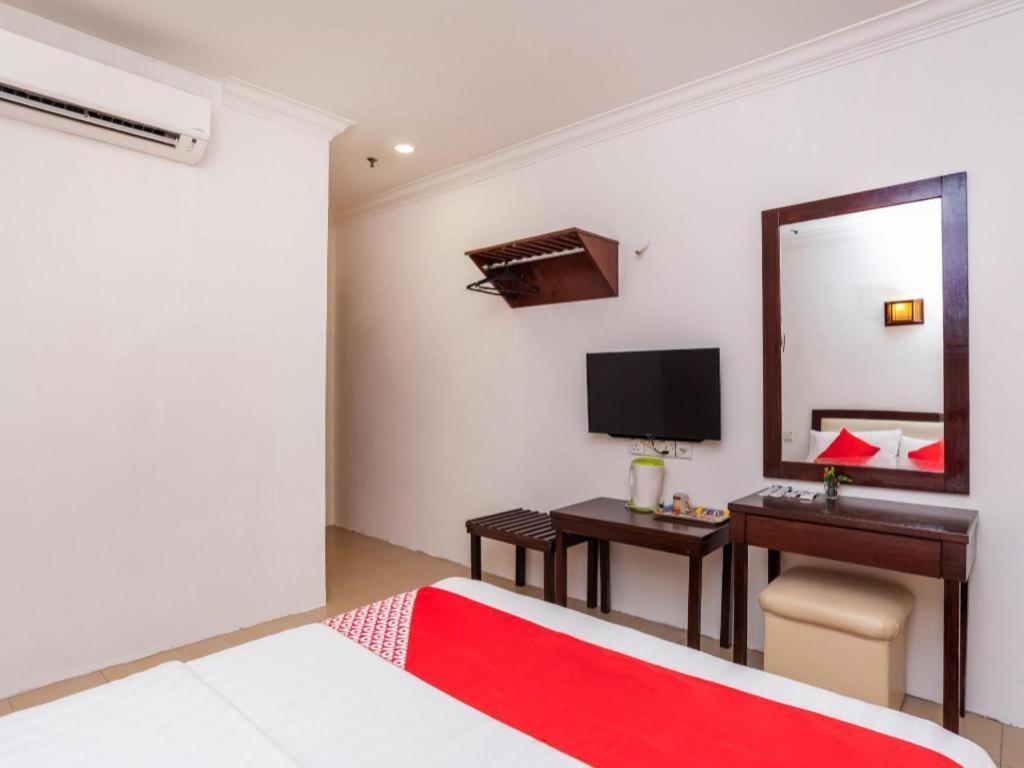 Super Oyo 1114 Neo Pegasus Hotel Segamat Bagian luar foto