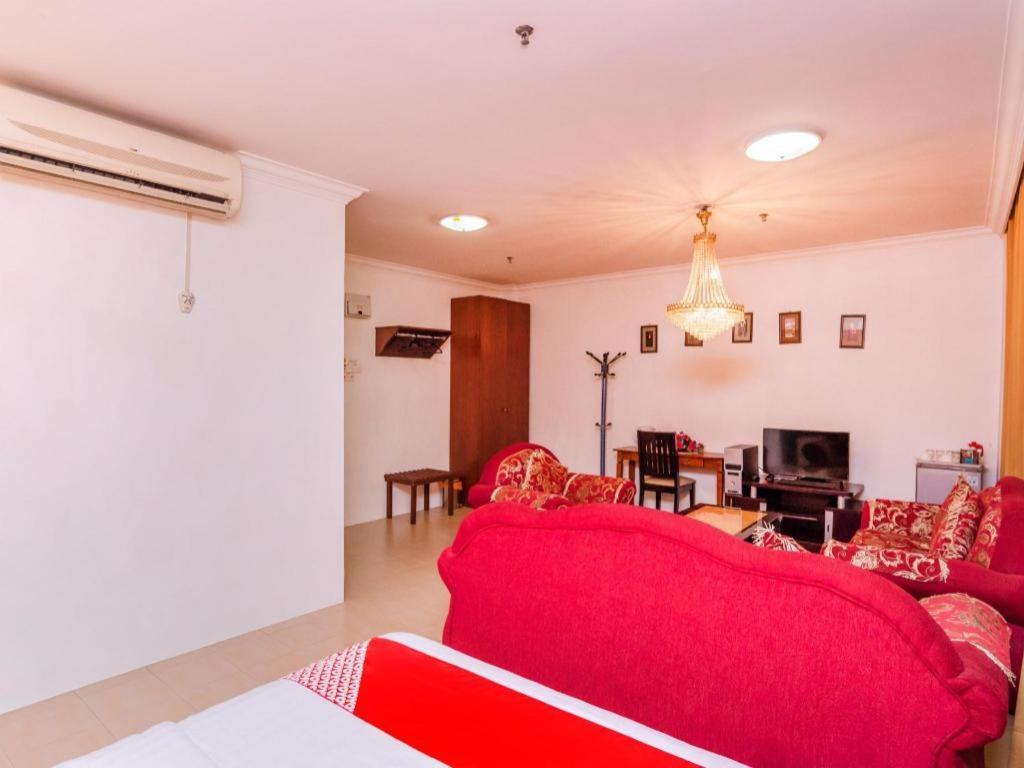 Super Oyo 1114 Neo Pegasus Hotel Segamat Bagian luar foto