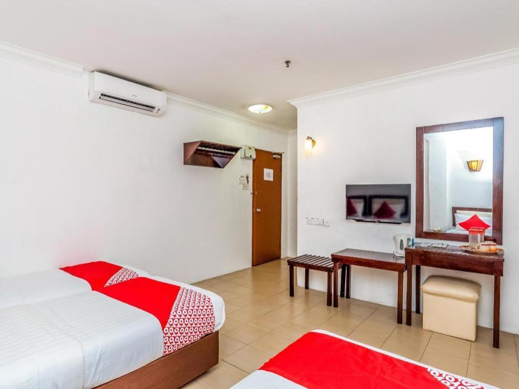 Super Oyo 1114 Neo Pegasus Hotel Segamat Bagian luar foto