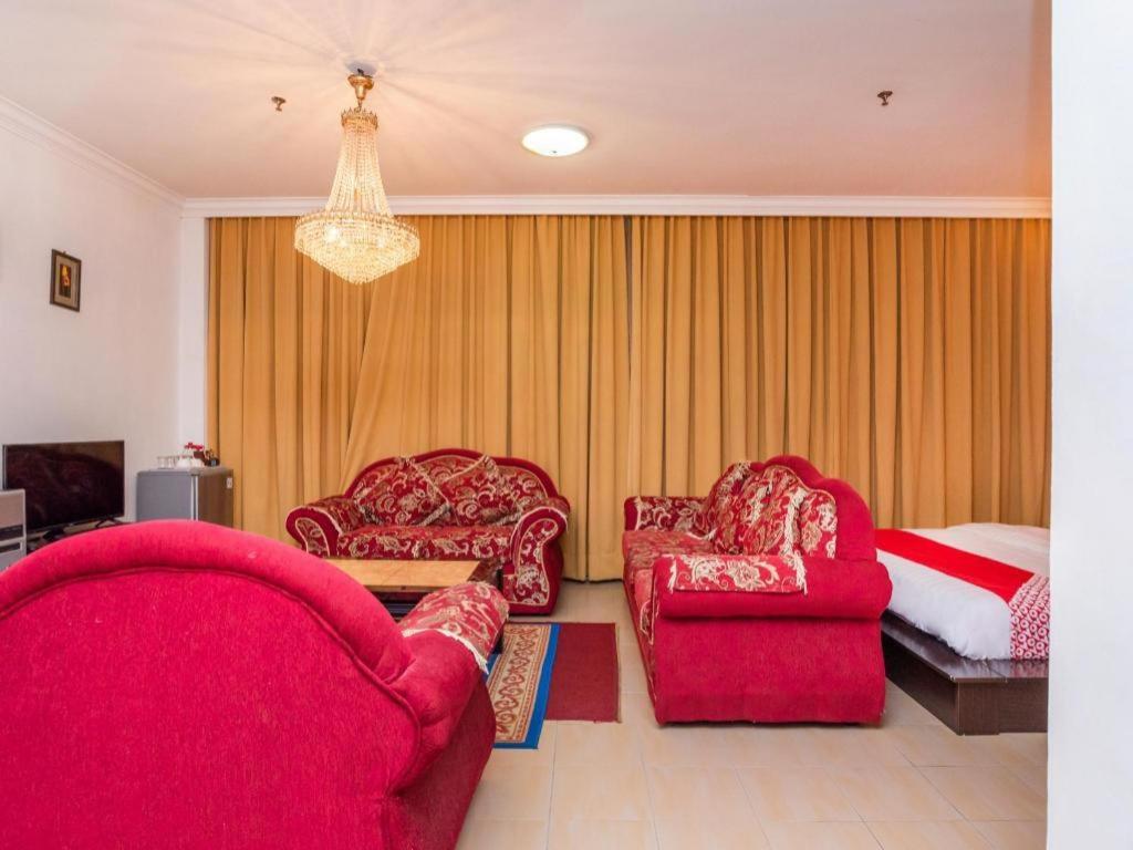 Super Oyo 1114 Neo Pegasus Hotel Segamat Bagian luar foto