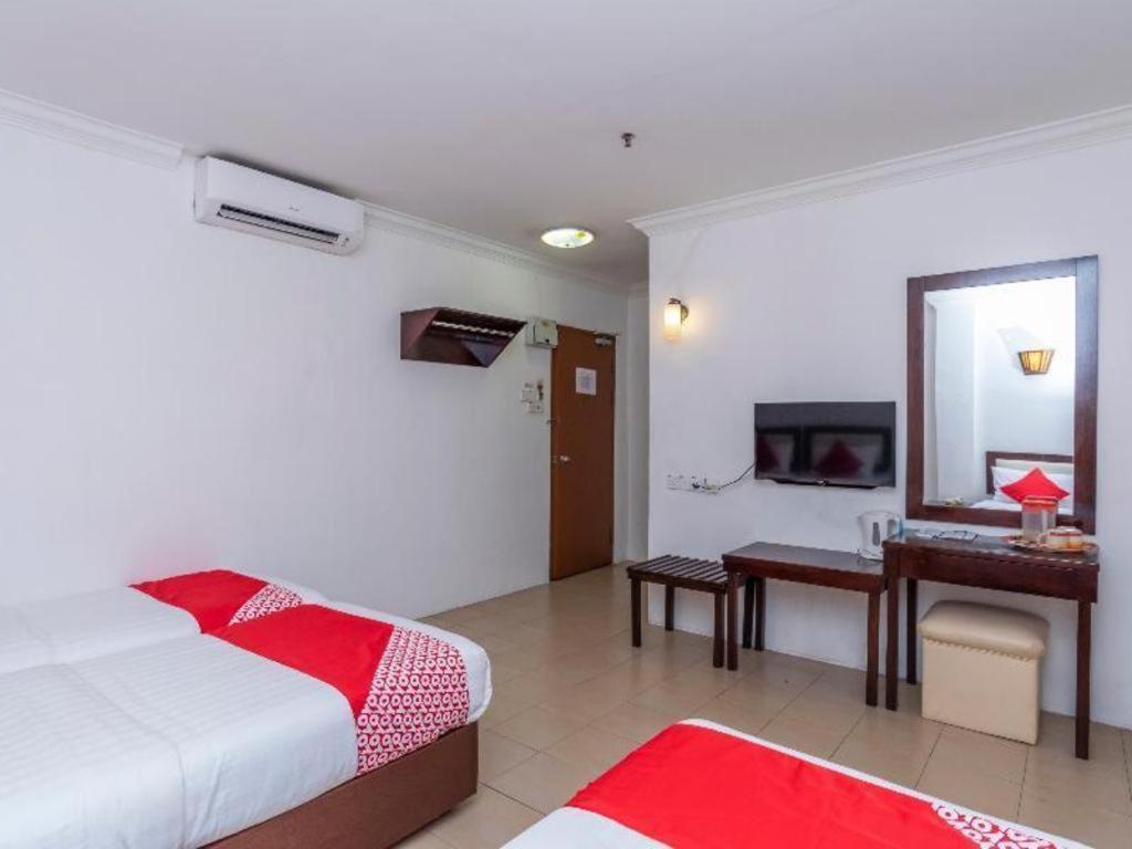 Super Oyo 1114 Neo Pegasus Hotel Segamat Bagian luar foto
