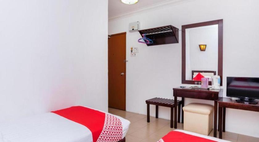 Super Oyo 1114 Neo Pegasus Hotel Segamat Bagian luar foto