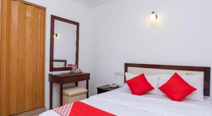 Super Oyo 1114 Neo Pegasus Hotel Segamat Bagian luar foto